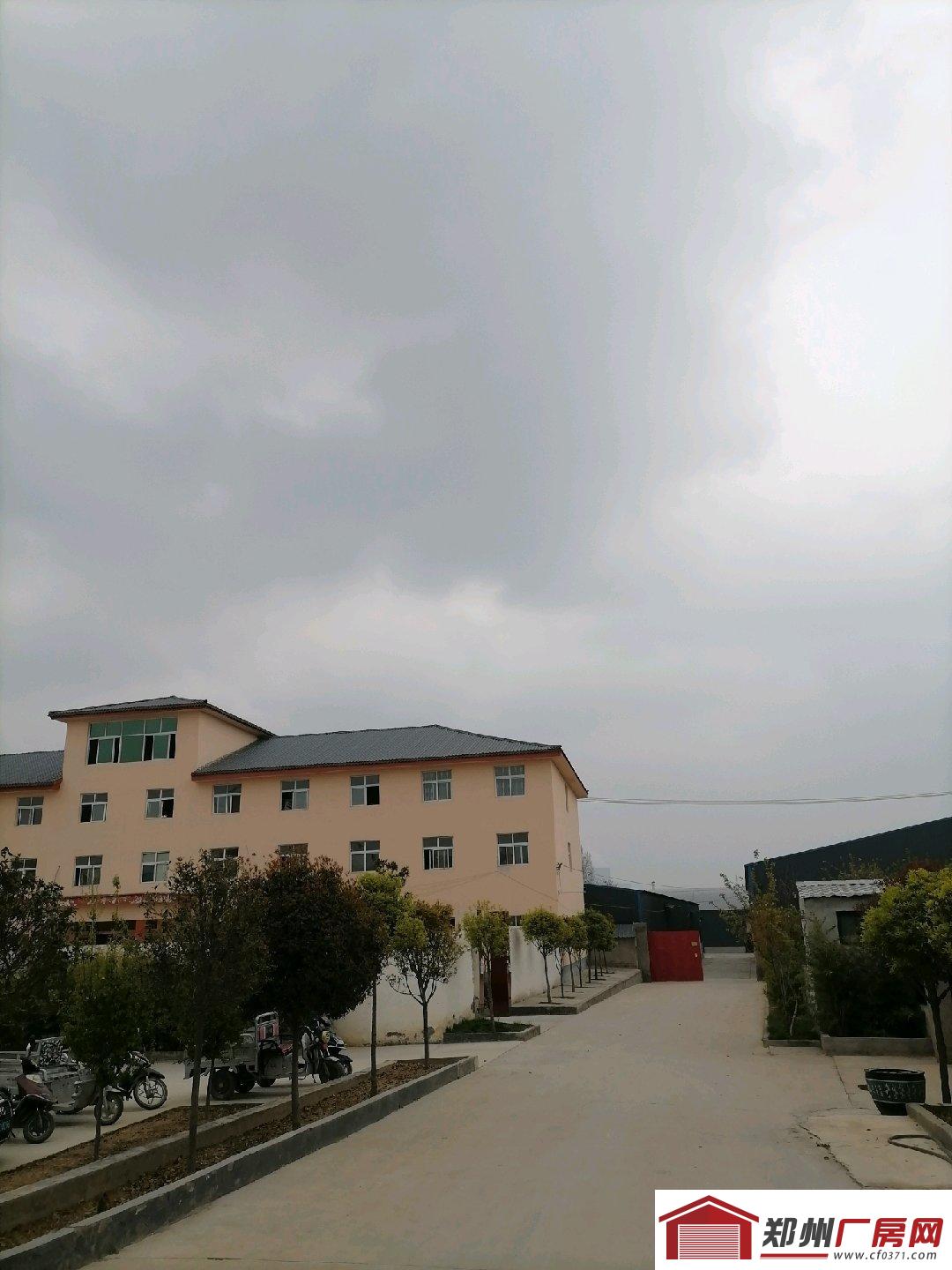 新密市曲梁镇8000平方厂房出租